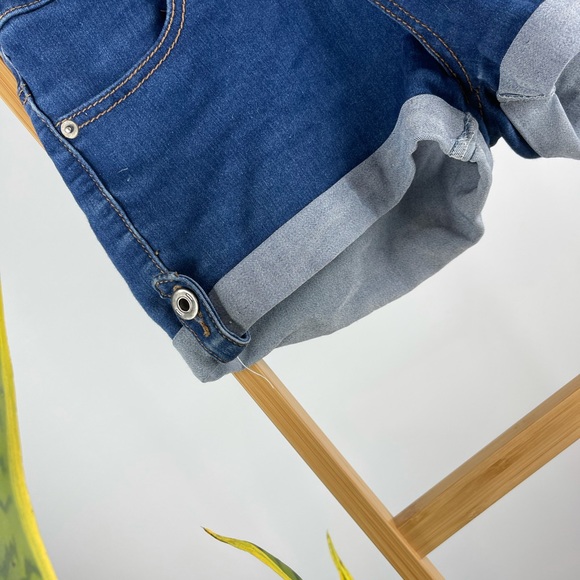 Ally Denim Shorts - Size 8 - Excellent - Picture 4 of 11